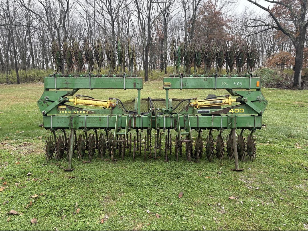 Image of John Deere 400 Primary image