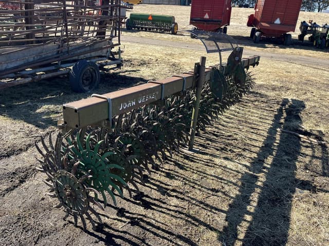 Image of John Deere 400 equipment image 1