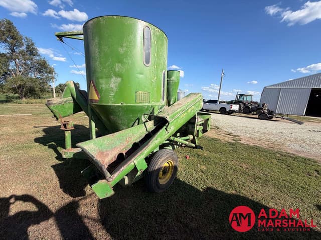 Image of John Deere 400 equipment image 3