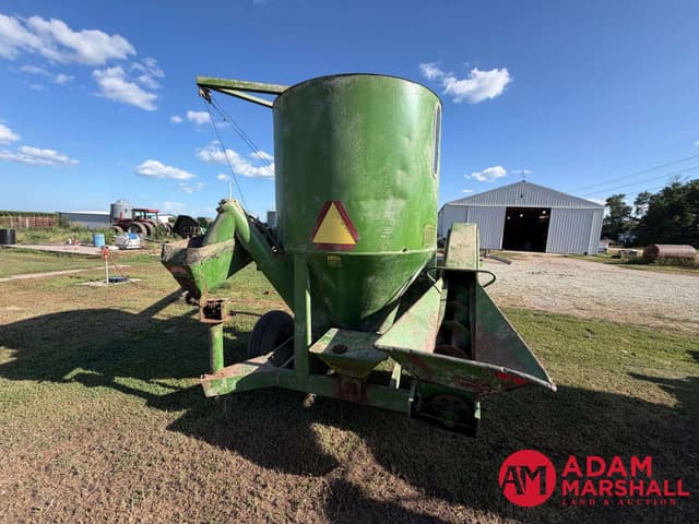 Image of John Deere 400 equipment image 4
