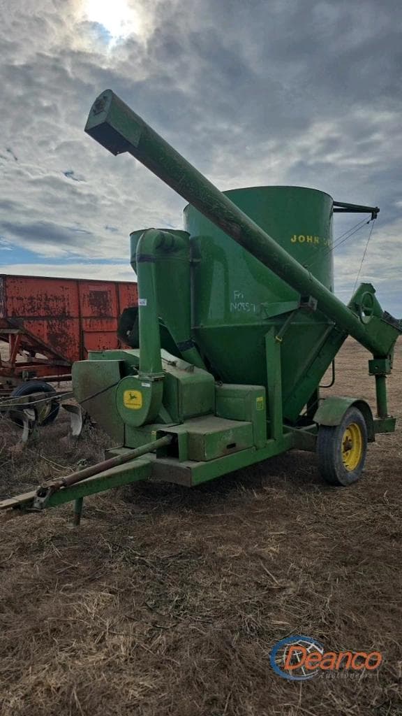 Image of John Deere 400 equipment image 1