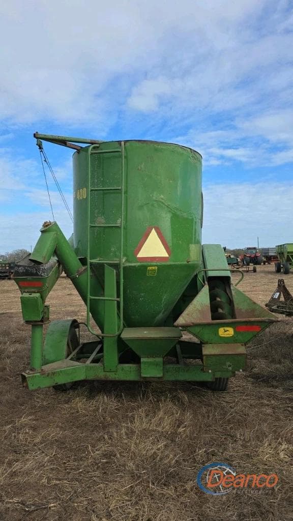 Image of John Deere 400 equipment image 3
