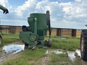 John Deere 400 Image