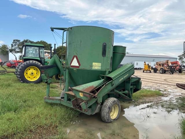 Image of John Deere 400 equipment image 3