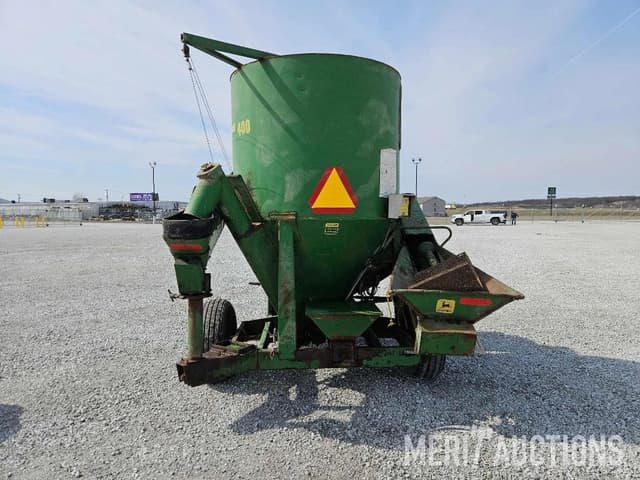 Image of John Deere 400 equipment image 3
