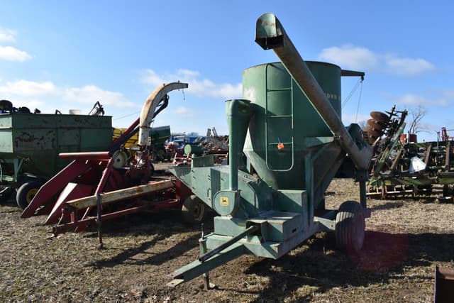 Image of John Deere 400 equipment image 2