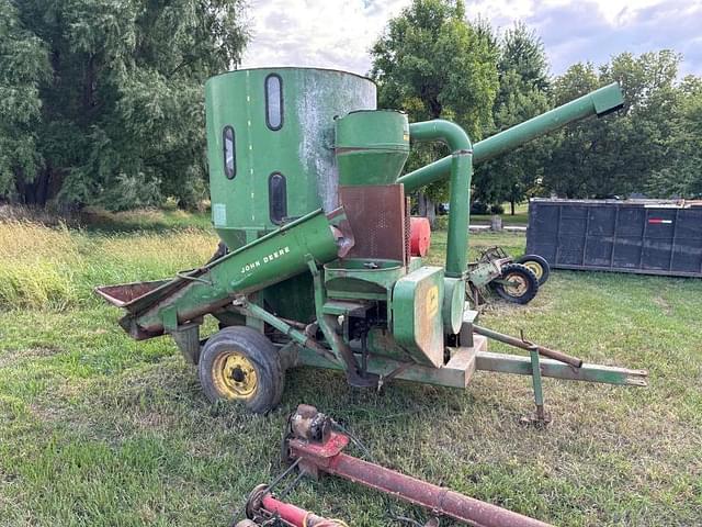 Image of John Deere 400 equipment image 1