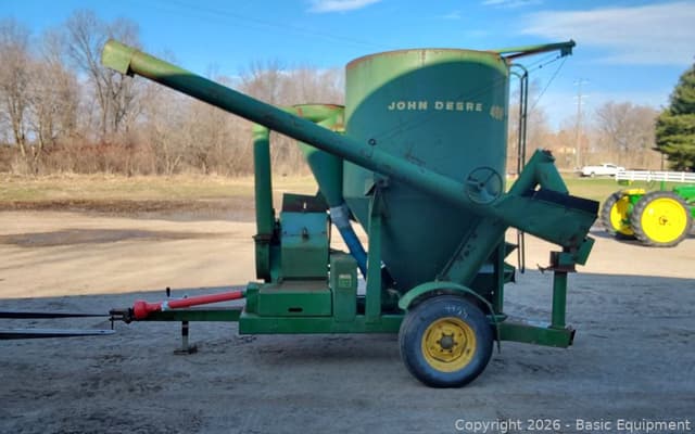 Image of John Deere 400 equipment image 3