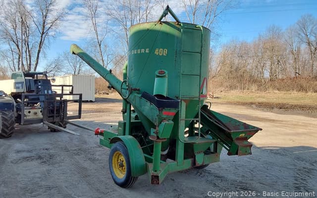 Image of John Deere 400 equipment image 4