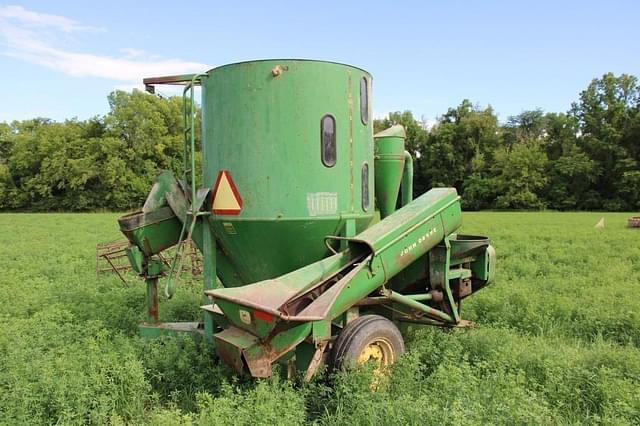 Image of John Deere 400 equipment image 3