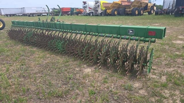 Image of John Deere 400 equipment image 2