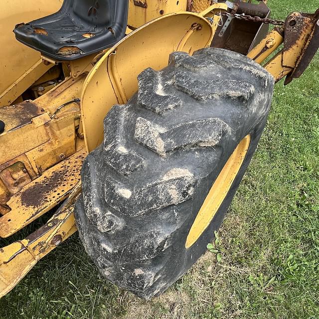 Image of John Deere 400 equipment image 4