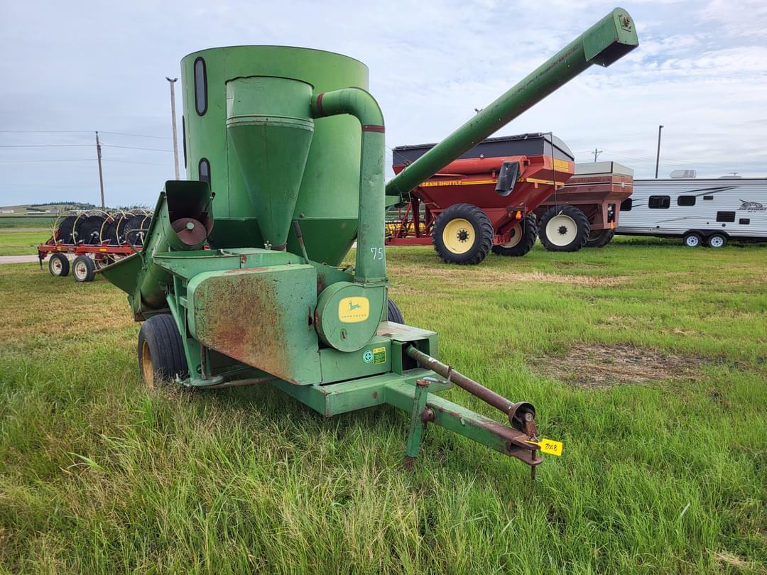 Image of John Deere 400 Primary image