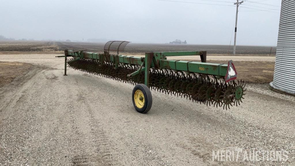 John Deere 400 Equipment Image0