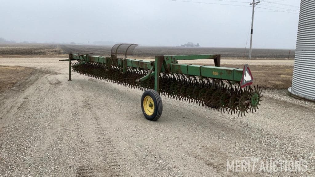 Image of John Deere 400 Primary image