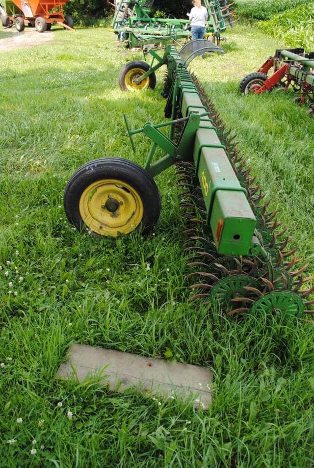Image of John Deere 400 equipment image 3