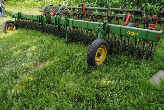 Image of John Deere 400 equipment image 2
