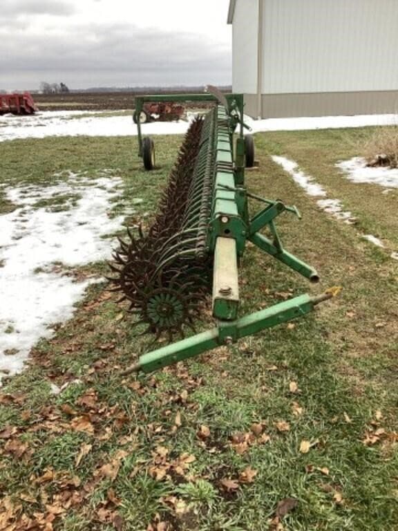 Image of John Deere 400 equipment image 1