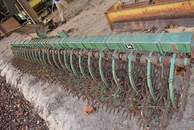 Image of John Deere 400 equipment image 4