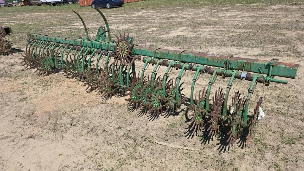 Image of John Deere 400 Image 1