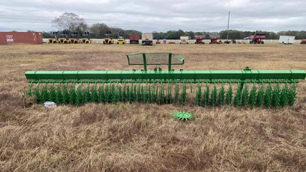 Image of John Deere 400 Image 1