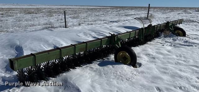 Image of John Deere 400 equipment image 2