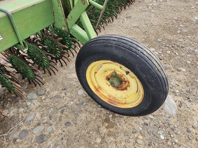 Image of John Deere 400 equipment image 1