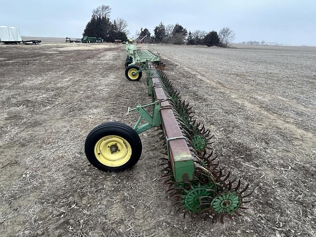 Image of John Deere 400 equipment image 3