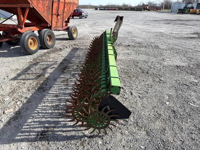 Image of John Deere 400 equipment image 4