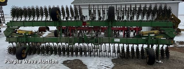 Image of John Deere 400 equipment image 1