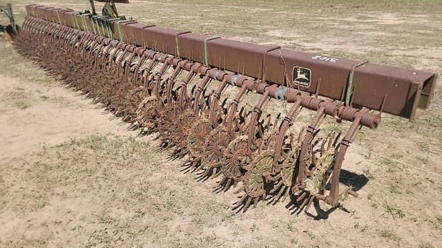 Image of John Deere 400 equipment image 2