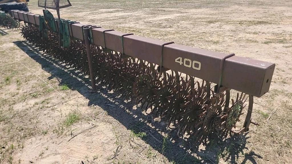 John Deere 400 Equipment Image0