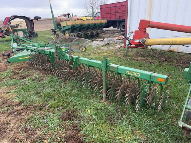 Image of John Deere 400 equipment image 1