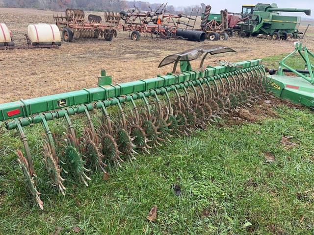 Image of John Deere 400 equipment image 3