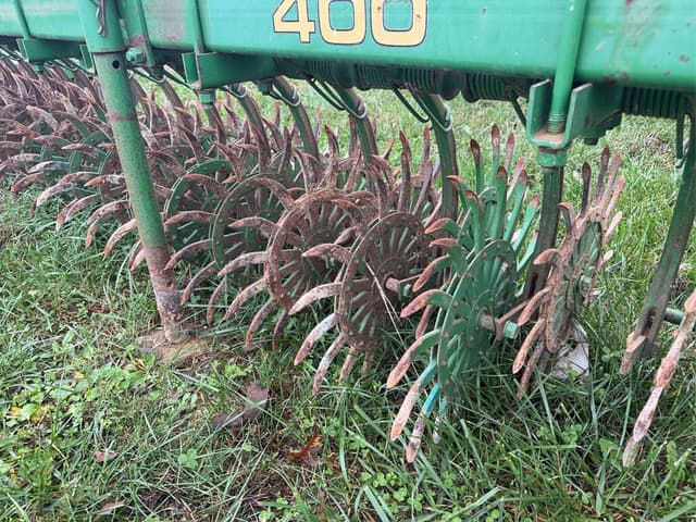 Image of John Deere 400 equipment image 2