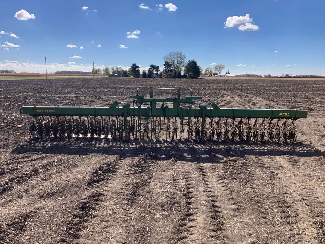 Image of John Deere E0400 Primary image