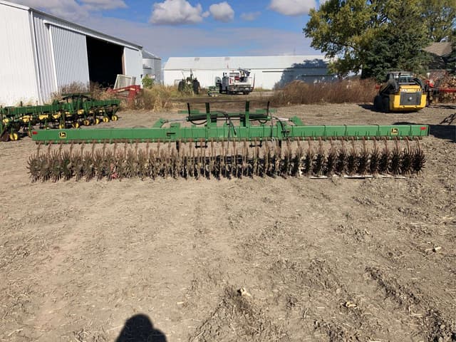 Image of John Deere E0400 equipment image 4