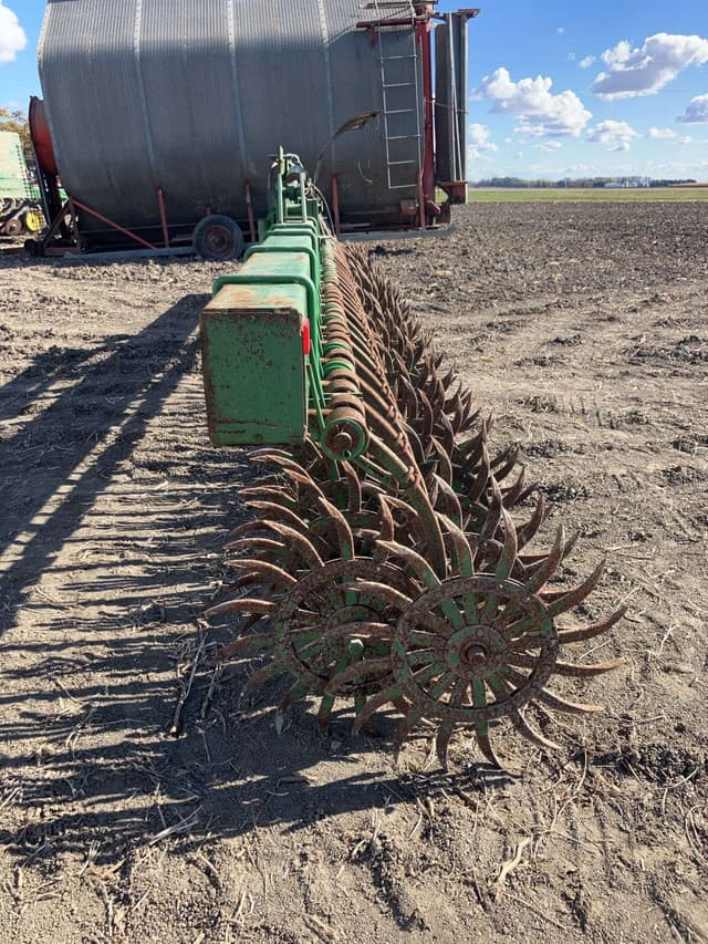 Image of John Deere E0400 equipment image 2