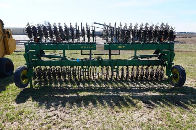 Image of John Deere 400 equipment image 1