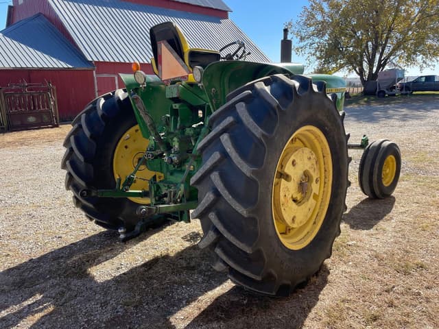 Image of John Deere 4000 equipment image 3