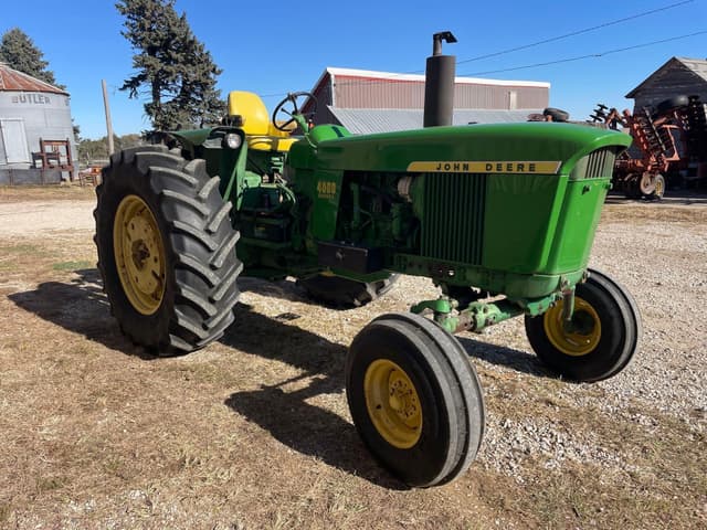 Image of John Deere 4000 equipment image 2