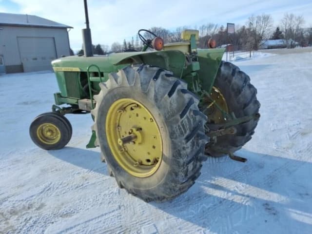 Image of John Deere 4000 equipment image 2