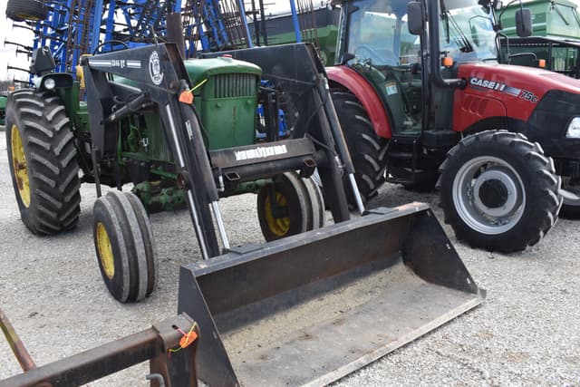 Image of John Deere 4000 equipment image 2