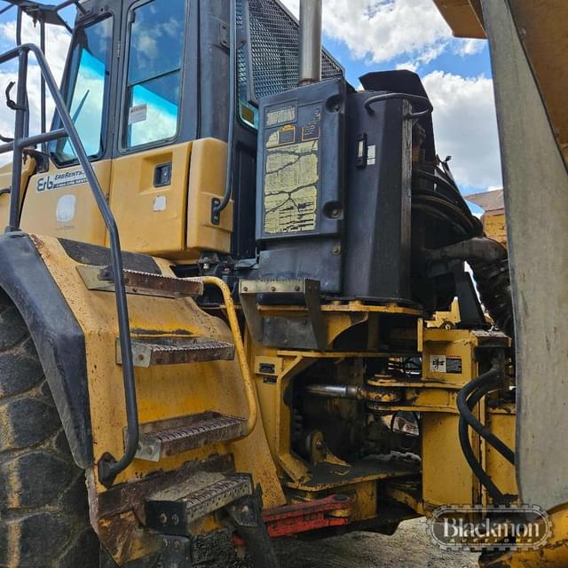 Image of John Deere 400D equipment image 4