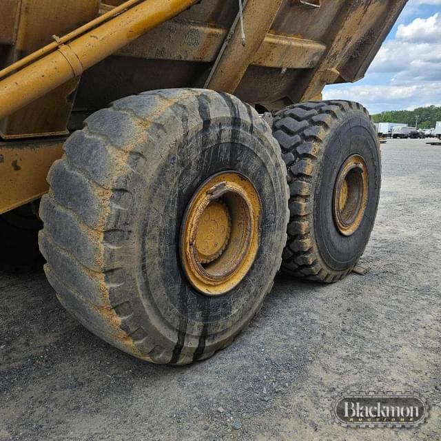 Image of John Deere 400D equipment image 3