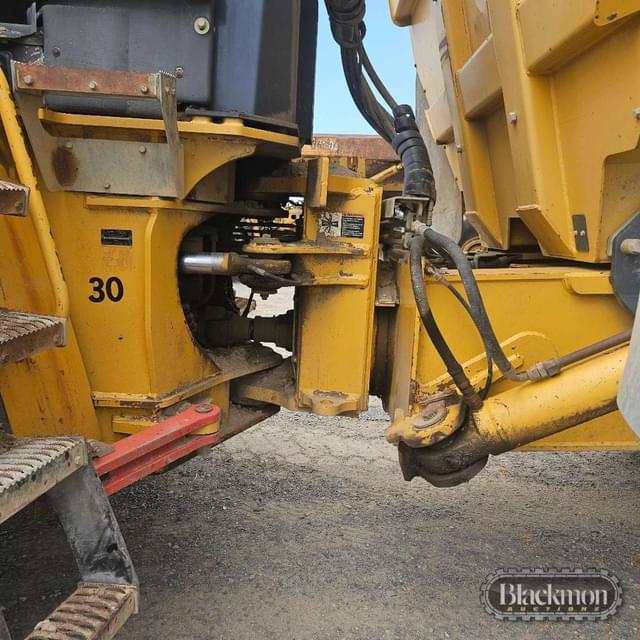 Image of John Deere 400D equipment image 4