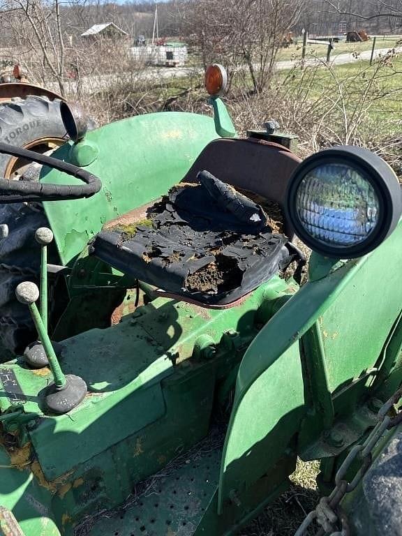 Image of John Deere 401 equipment image 2