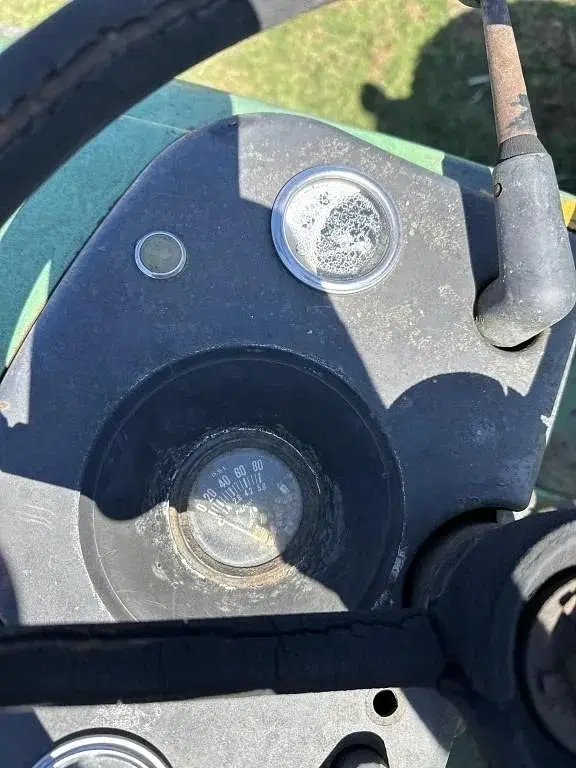 Image of John Deere 401 equipment image 4