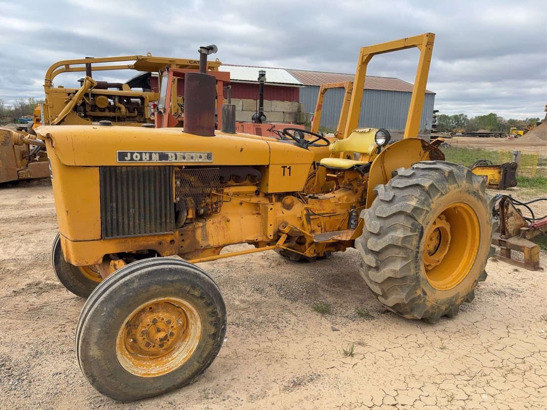 Image of John Deere 401 Primary image