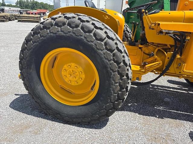 Image of John Deere 401 equipment image 4